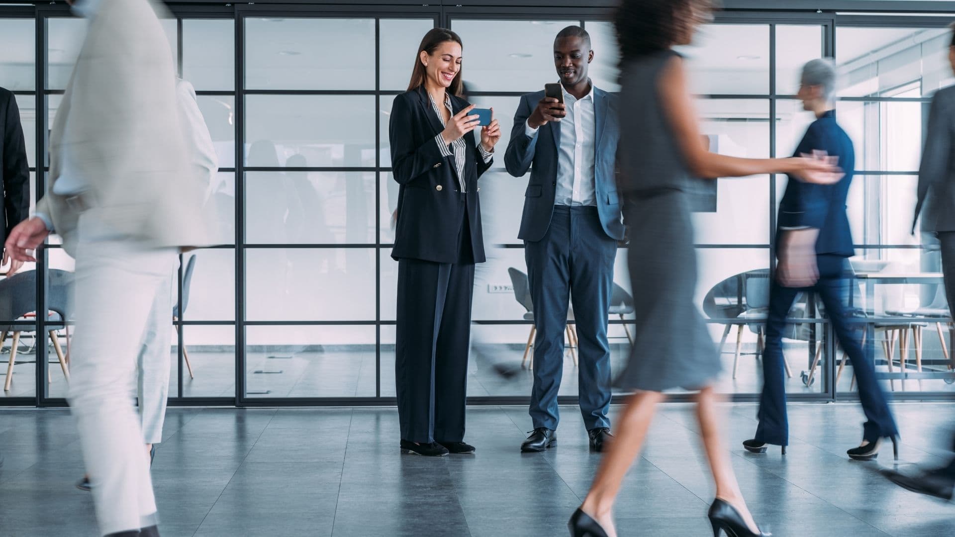 Temporary Staffing vs Contract Staffing in the UAE